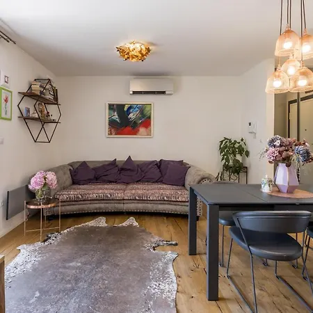 Meli Apartment *